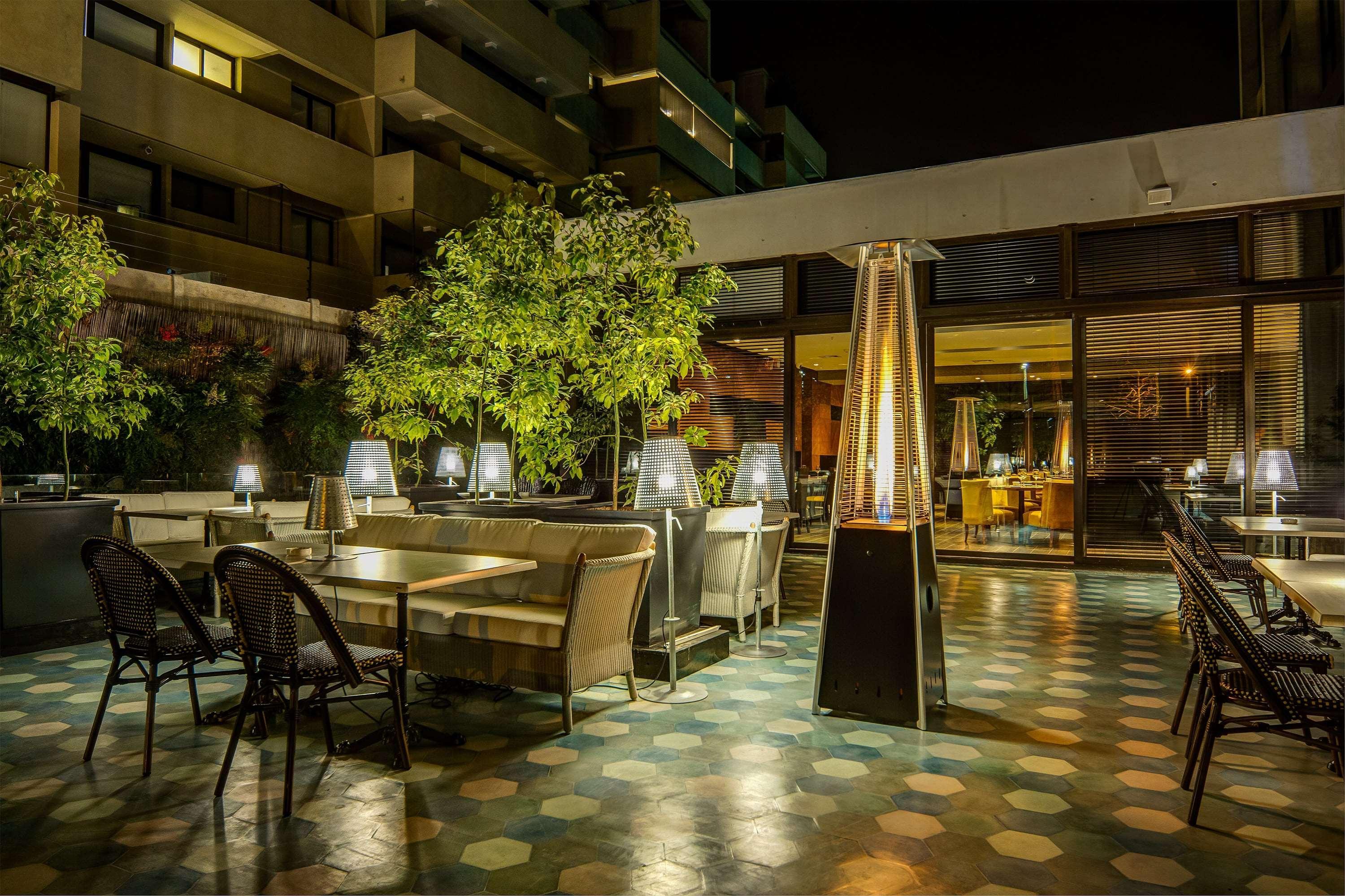 Wyndham Santiago Pettra Hotel Exterior photo The hotel's restaurant