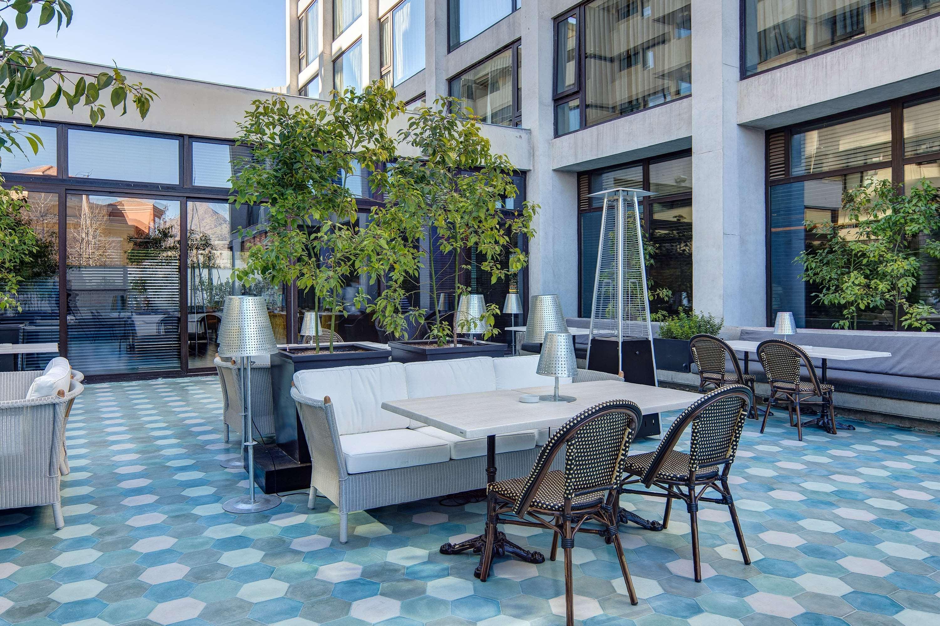 Wyndham Santiago Pettra Hotel Exterior photo The hotel's terrace