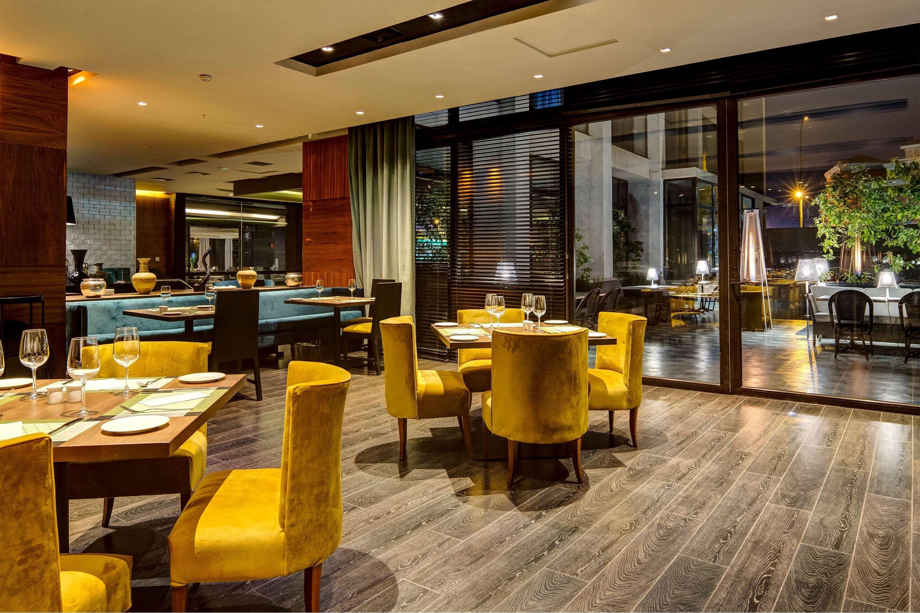 Wyndham Santiago Pettra Hotel Exterior photo The interior of the restaurant