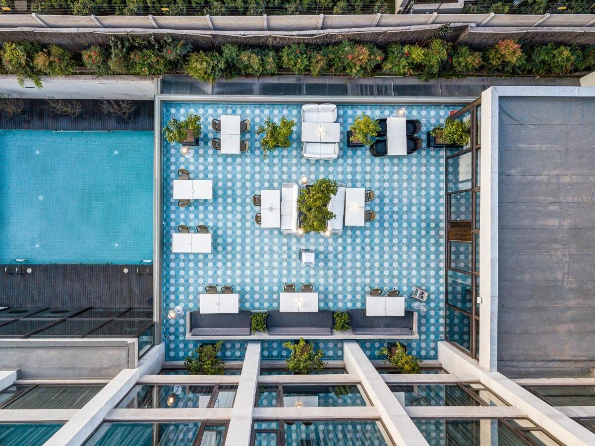 Wyndham Santiago Pettra Hotel Exterior photo The rooftop pool at the hotel